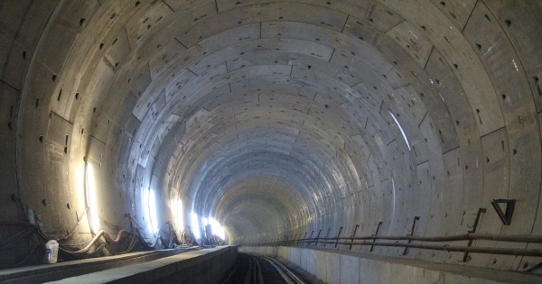 Wznowiono prace nad planami budowy tunelu kolejowego pod Cieśniną Gibraltarską, która połączyłaby Europą Południową z Afryką Północną (zdj. ilustracyjne) /MEOGLOBAL /domena publiczna