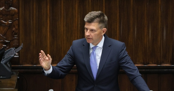 Ryszard Petru przedstawił w Sejmie załoeżenia dot. liberalizacji handlu w niedziele /PAP/Paweł Supernak /PAP