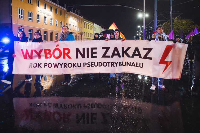 Liczba aborcji wystrzeliła. Wyrok TK z 2020 roku w praktyce już nie działa - INFBusiness