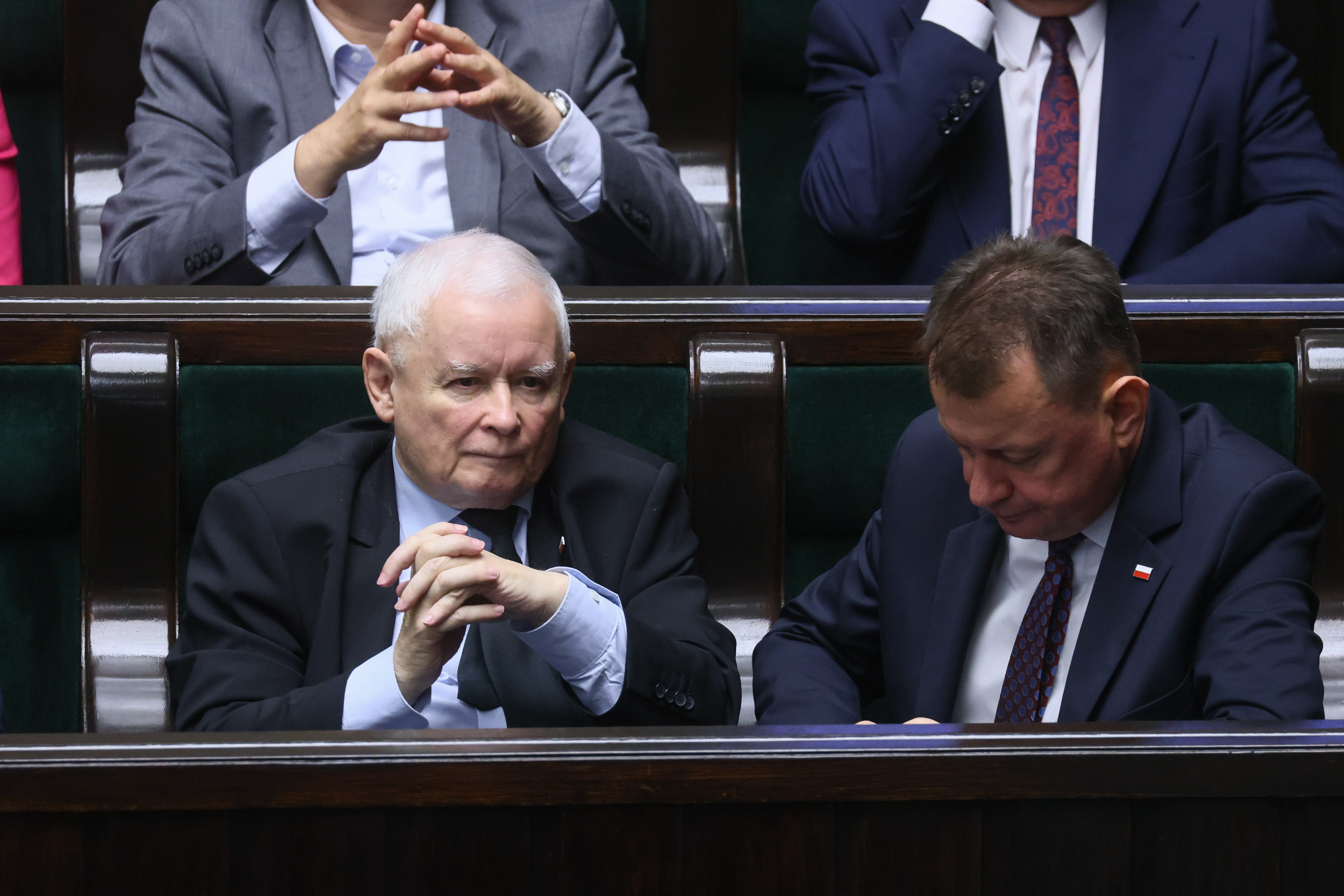 Nowy sondaż partyjny. Które partie straciły, a które zyskały w lipcu? - INFBusiness