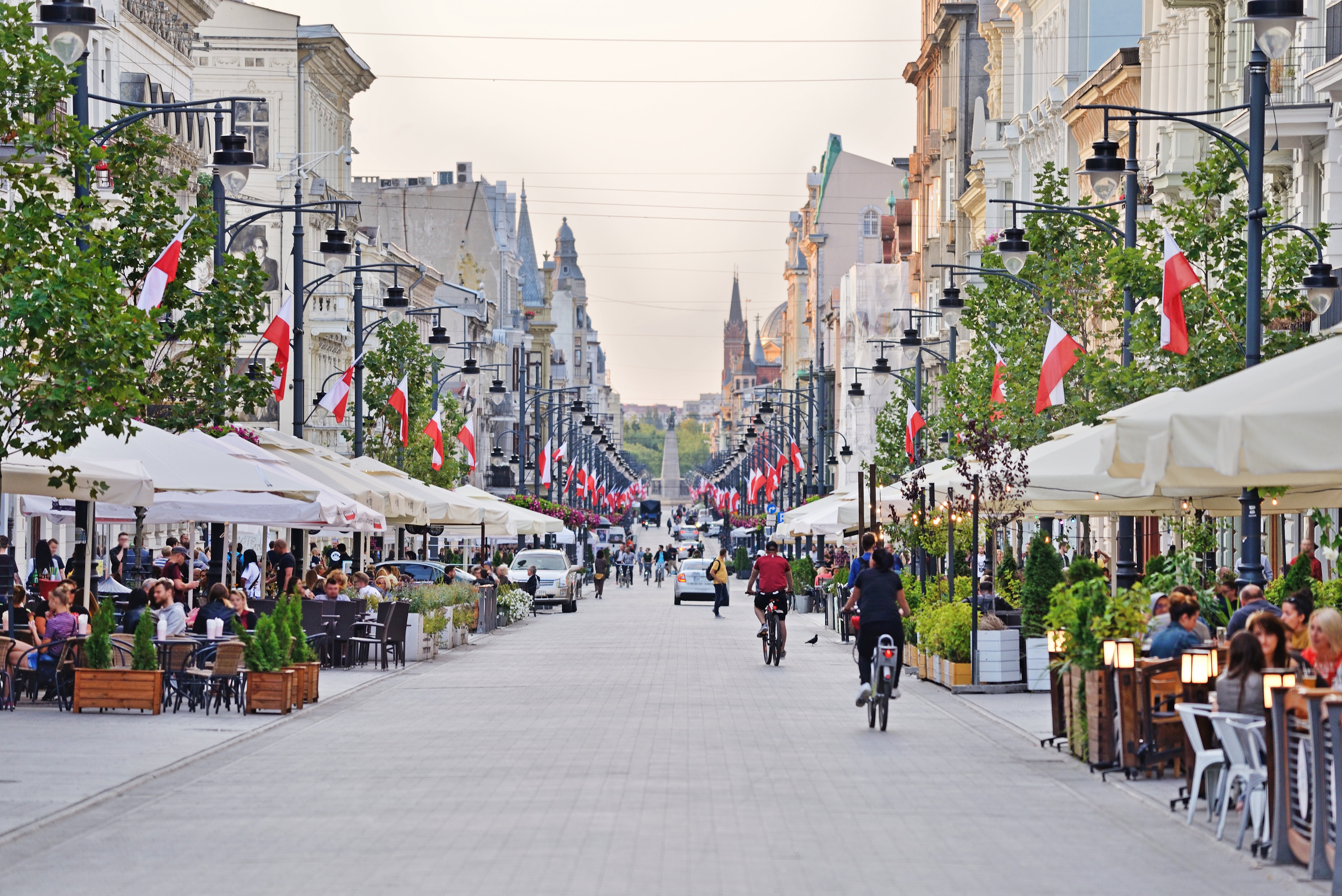 Sondaż: Jak Polacy oceniają sytuację w kraju? - INFBusiness