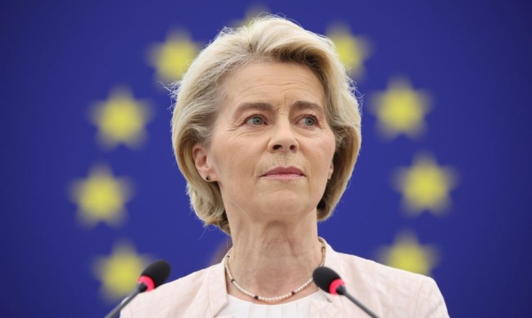 Leyen: Zakaz sprzedaży nowych aut spalinowych od 2035 r. zostanie utrzymany