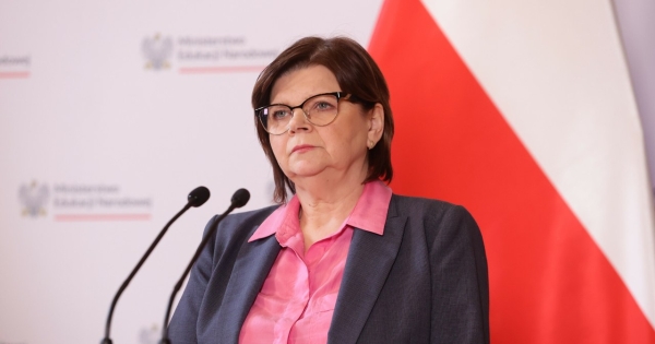 Minister zdrowia Izabela Leszczyna poinformowała o planowanych złożeniu zawiadomienia do prokuratury ws. przetargu dla Centrum e-Zdrowia o wartości 270 mln zł /Tomasz Jastrzebowski/REPORTER /East News