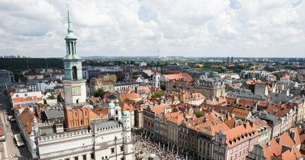 Kara za przesunięcie prac dla wykonawcy remontu Starego Rynku w Poznaniu /Mateusz Grochocki /East News