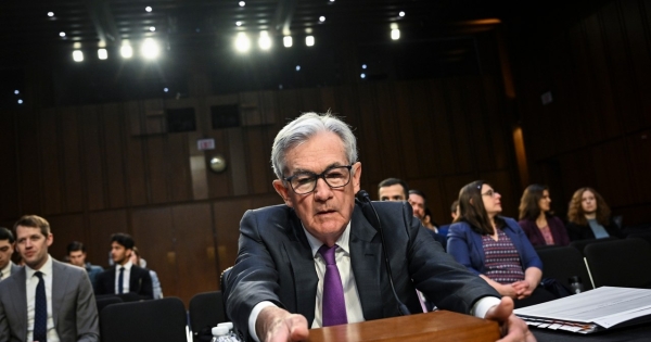 Prezes Fed Jerome Powell /MANDEL NGAN /AFP