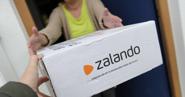 Zalando musi oddać klientom 40 zł. Opublikowano specjalny komunikat /FrankHoermann/SVEN SIMON/Imago Stock and People/East News /East News