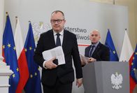 Zawiadomienie do prokuratury ws. Pawłowicz. Hołownia: Wybryki sędziów są niedopuszczalne - INFBusiness