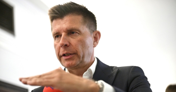 Ryszard Petru proponuje, aby seniorzy za każdy rok pracy po osiągnięciu wieku emerytalnego dostawali premię roczną w wysokości 2000 zł. /Jacek Słomion /Reporter