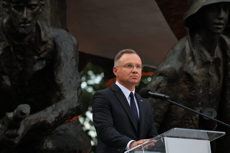 Andrzej Duda odebrał Order Order Odrodzenia Polski Krzysztofowi Kuryłowiczowi - INFBusiness