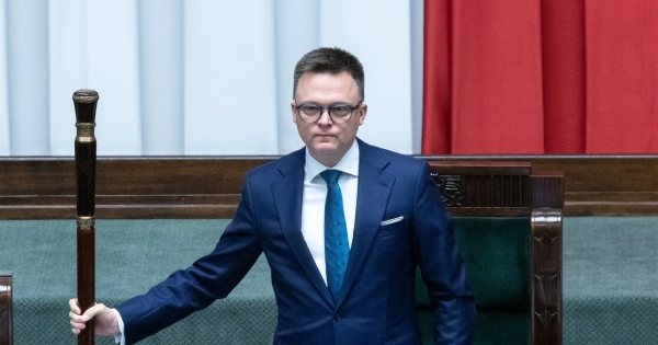Szymon Hołownia uważa, że Fundusz Kościelny powinien zostać zastąpiony przez dobrowolny odpis podatkowy na rzecz danej wspólnoty religijnej /Jacek Dominski/ /Reporter