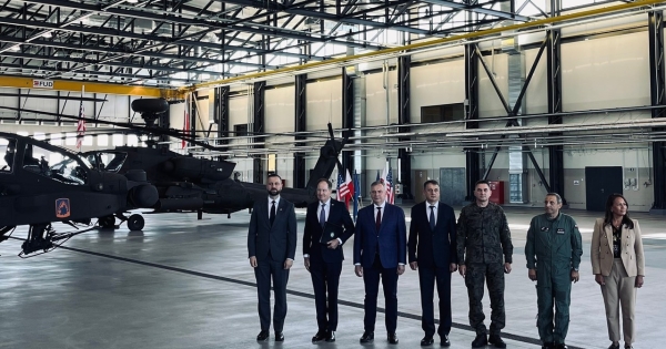 Podpisanie umowy na zakup 96 śmigłowców szturmowych AH-64E Apache z pakietem logistycznym i szkoleniowym dla Wojska Polskiego /MON/X /