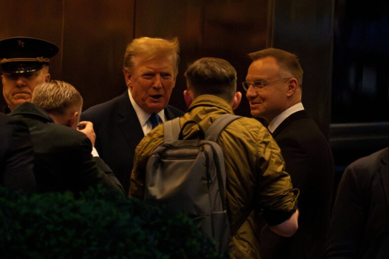 Andrzej Duda z wizytą w USA. Donald Trump zmienia plany, spotkania nie będzie - INFBusiness