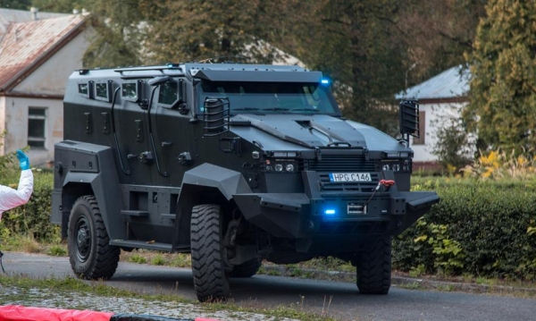 Policja wyda grube miliony na pojazdy opancerzone? Do przetargu zgłosiła się tylko jedna firma