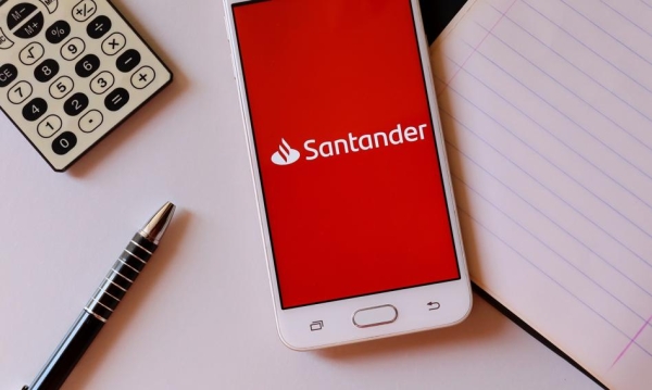 Bankowość internetowa odchodzi do lamusa. Santander goni mobilną czołówkę - INFBusiness