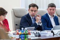 Faktura na 299 tys. zł. Tak zarabia część lekarzy. Minister ujawnia - INFBusiness