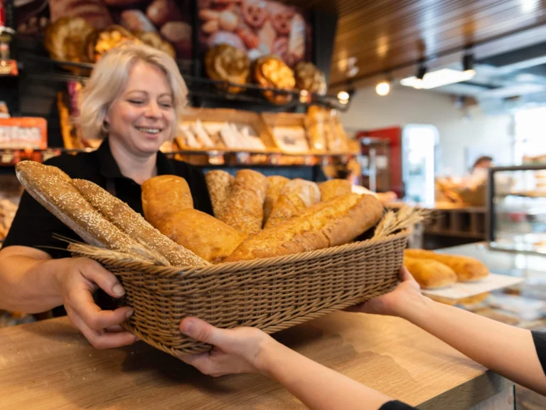 W Biedronce kupuj tylko taki chleb. To najzdrowsze pieczywo zdaniem dietetyka - INFBusiness