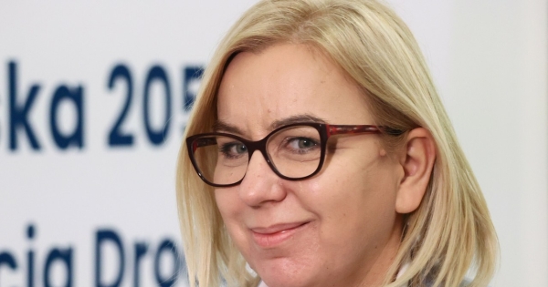 Paulina Hennig-Kloska widzi przestrzeń do obniżki taryf prądowych, ale jeszcze nie w 2025 roku /Anita Walczewska /Reporter