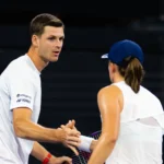 Hubert Hurkacz wycofał się z World Tennis League. Nie zagra z Igą Świątek – Tenis