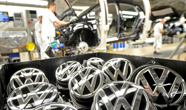 Volkswagen nie zamknie fabryk, ale zlikwiduje ponad 35 tys. miejsc pracy. Koniec długich negocjacji - INFBusiness