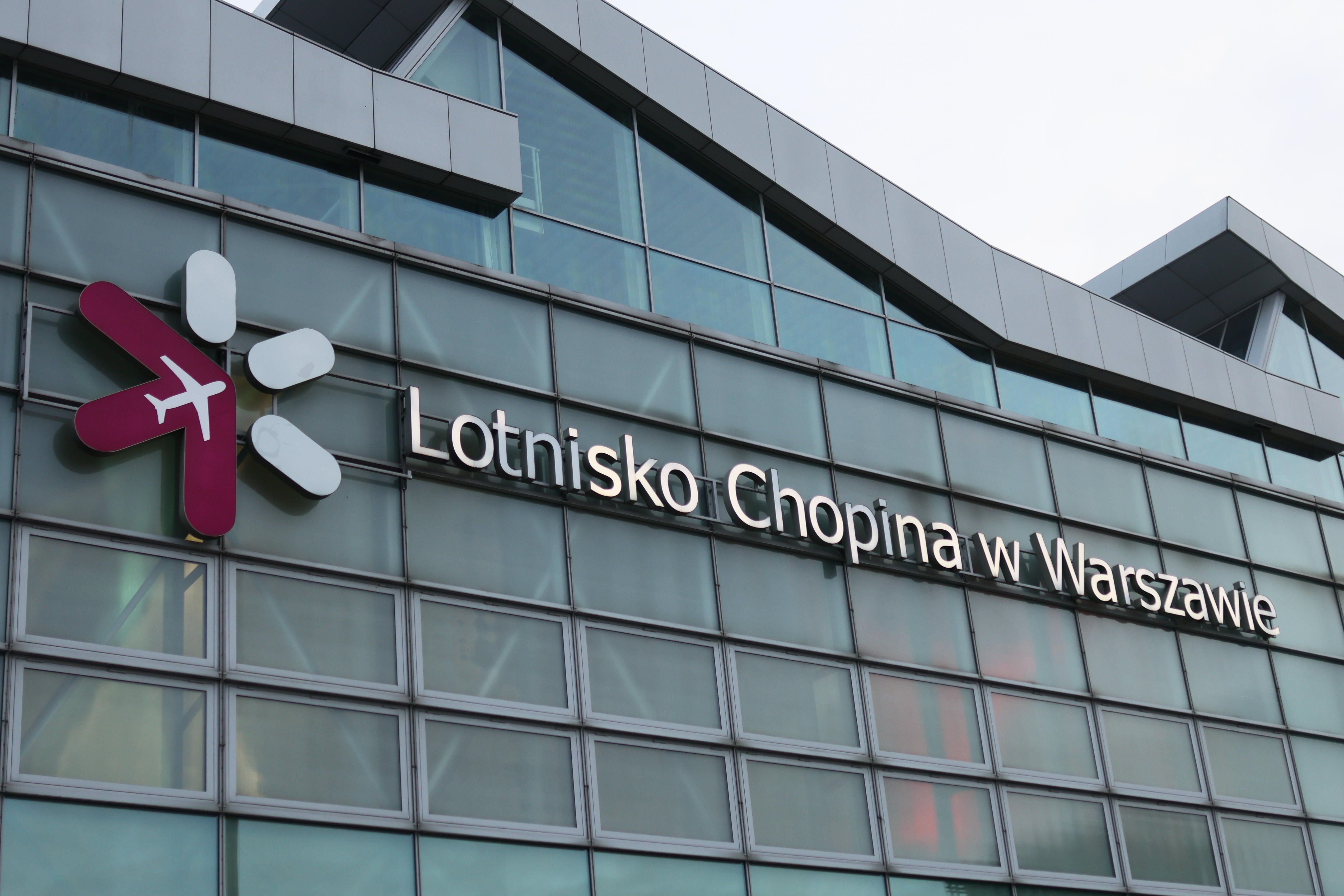 Awaria na lotnisku Chopina w Warszawie. Apel do pasażerów - INFBusiness