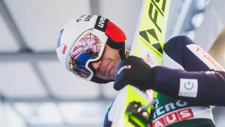 Kamil Stoch po fatalnym występie w Engelbergu. Polak otwarcie o końcu kariery – Skoki narciarskie - INFBusiness