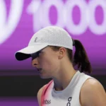 Porażka Igi Świątek z Jeleną Ostapenko. Polka rzuciła rakietą na kort – Tenis