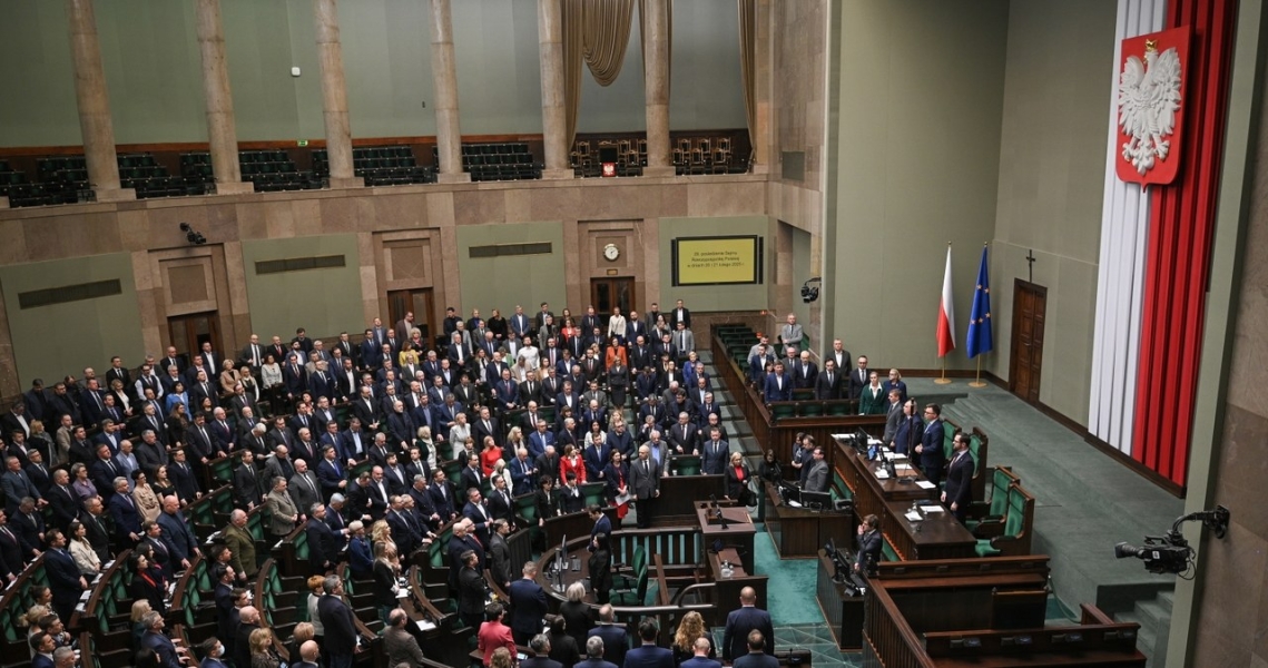 Sprzedaż podgrzewanych wyrobów tytoniowych z aromatem będzie zakazana. Taką decyzję podjął Sejm, uchwalając nowelizację ustawy o ochronie zdrowia przed następstwami używania tytoniu i wyrobów tytoniowych /Marcin Obara /PAP