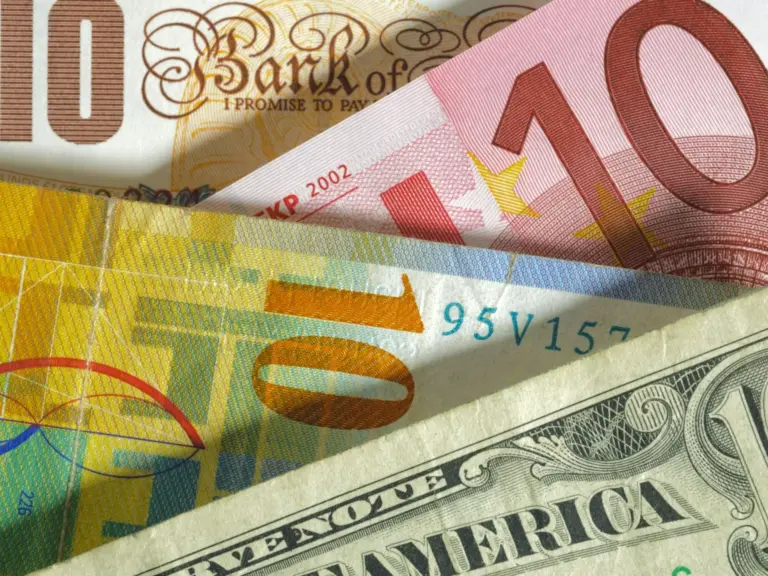 Kursy walut 13 marca 2025. Ile kosztuje dolar, euro, funt, frank szwajcarski? - INFBusiness