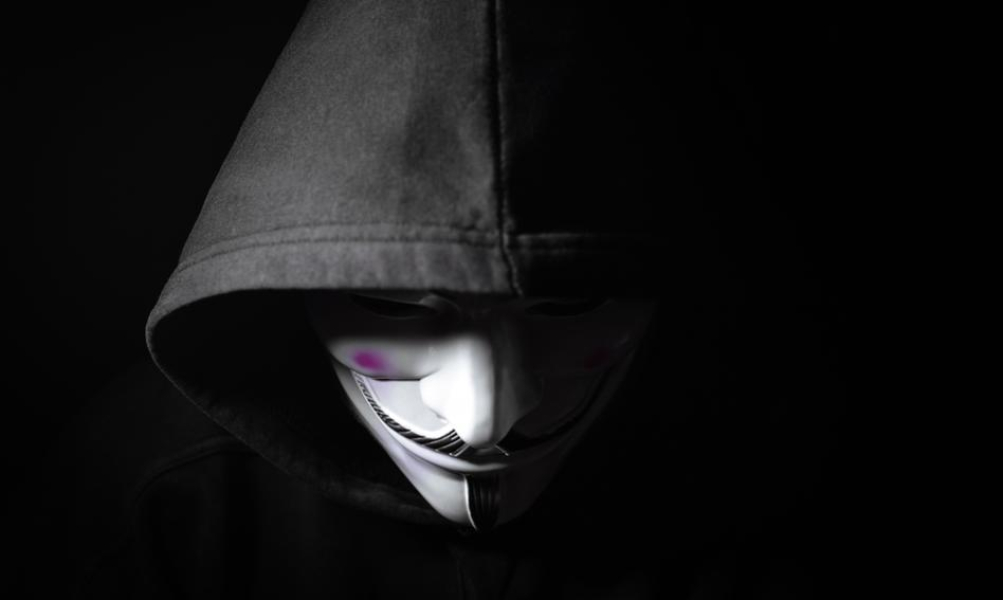 Anonymous wziął na celownik Muska. Grozili DOGE, ale to X padł