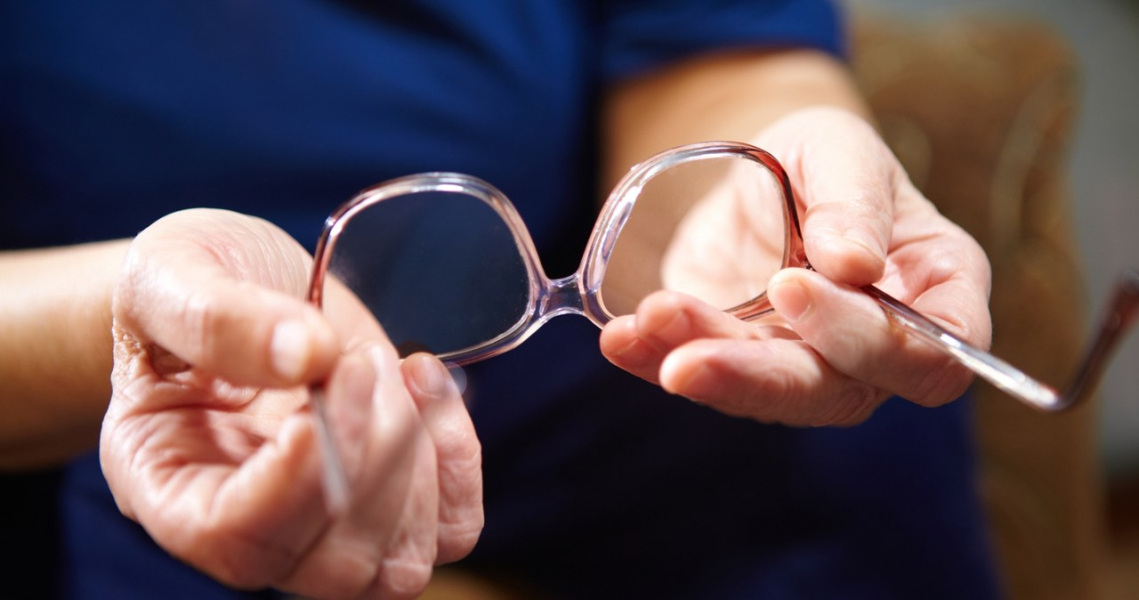 Who is entitled to an employer's glasses subsidy? /123RF/PICSEL