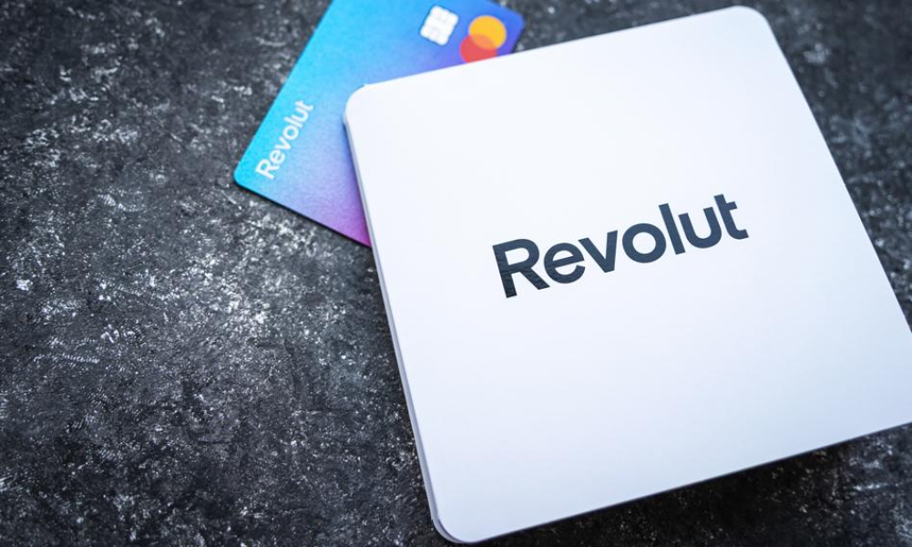 Revolut ma zamiar zostać brytyjskim bankiem. Fintech zapuszcza korzenie w Londynie