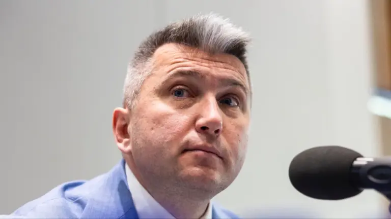 CBA w domu Radosława Piesiewicza. Trwa ogólnokrajowa działalność usług - INFBusiness