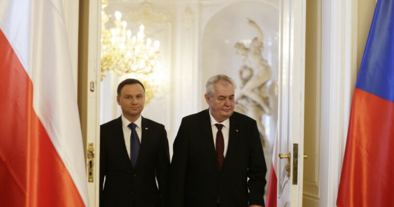 „Podejrzana” śliwowica dla Andrzeja Dudy. Sprawa może trafić do prokuratury - INFBusiness
