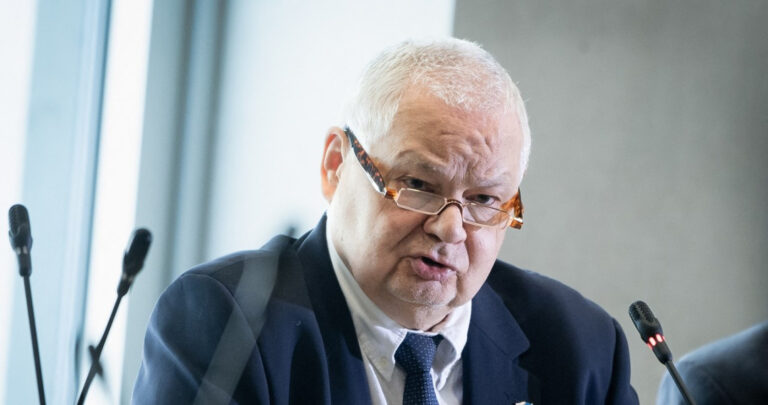 Stopy procentowe wkrótce spadną? Nowa prognoza - INFBusiness
