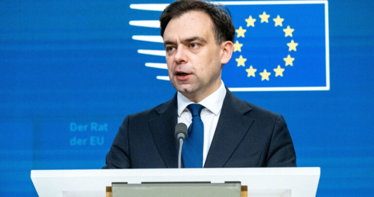 UE szuka odpowiedzi na cła Trumpa. Domański mówi wprost o potrzebach Europy - INFBusiness