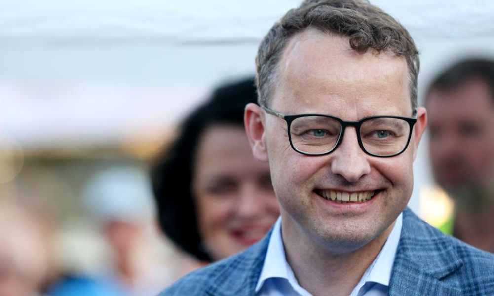 Węgry zmieniają prawo, aby chronić Romanowskiego przed ekstradycją do Polski