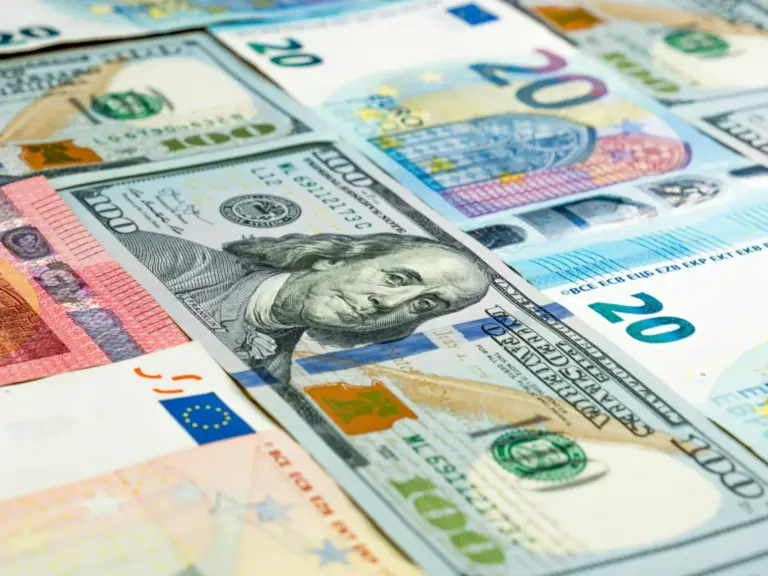 Kursy walut 28 maja 2025. Ile kosztuje frank szwajcarski, dolar, euro, funt? - INFBusiness
