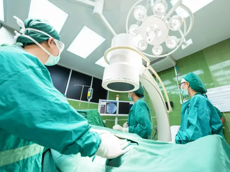 Odszkodowanie za błędy medyczne 2025. Jak złożyć wniosek do Funduszu Odszkodowawczego? - INFBusiness