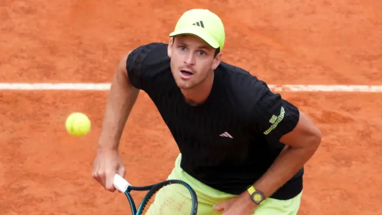 Hubert Hurkacz przegrał w Rzymie. Polak nie wytrzymał na korcie – Tenis - INFBusiness