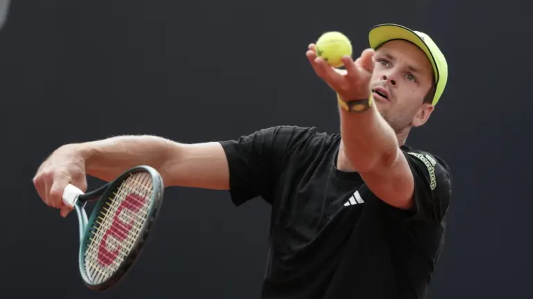 ATP 1000 Rzym: Przerwany mecz Huberta Hurkacza. Polak pokonała Igę Świątek – Tenis - INFBusiness