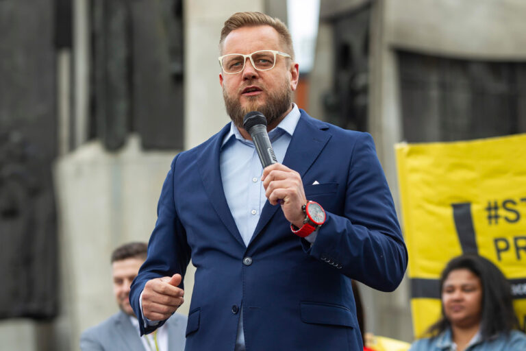 Ruszyło śledztwo w sprawie potencjalnych fałszerstw podpisów przed wyborami w 2023 roku - INFBusiness