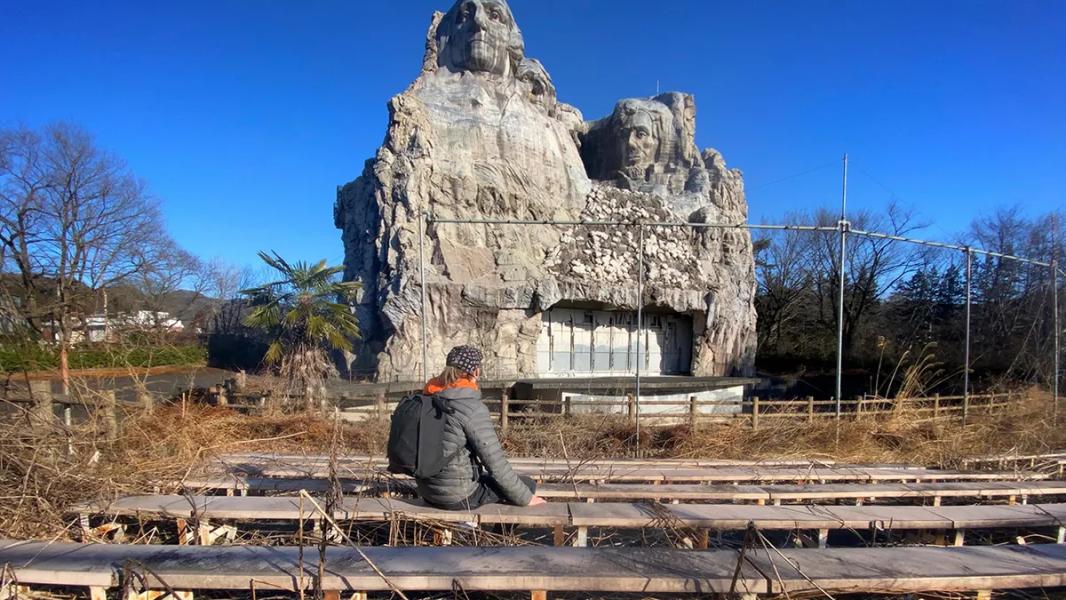 Opuszczony park rozrywki „Western Village” zatrzymał się w czasie, zaskakując odwiedzających - INFBusiness