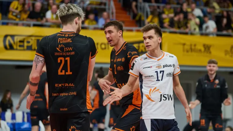 PlusLiga: Świetny występ Jakuba Jurczyka. Kontuzja Jakuba Popiwczaka – Siatkówka - INFBusiness
