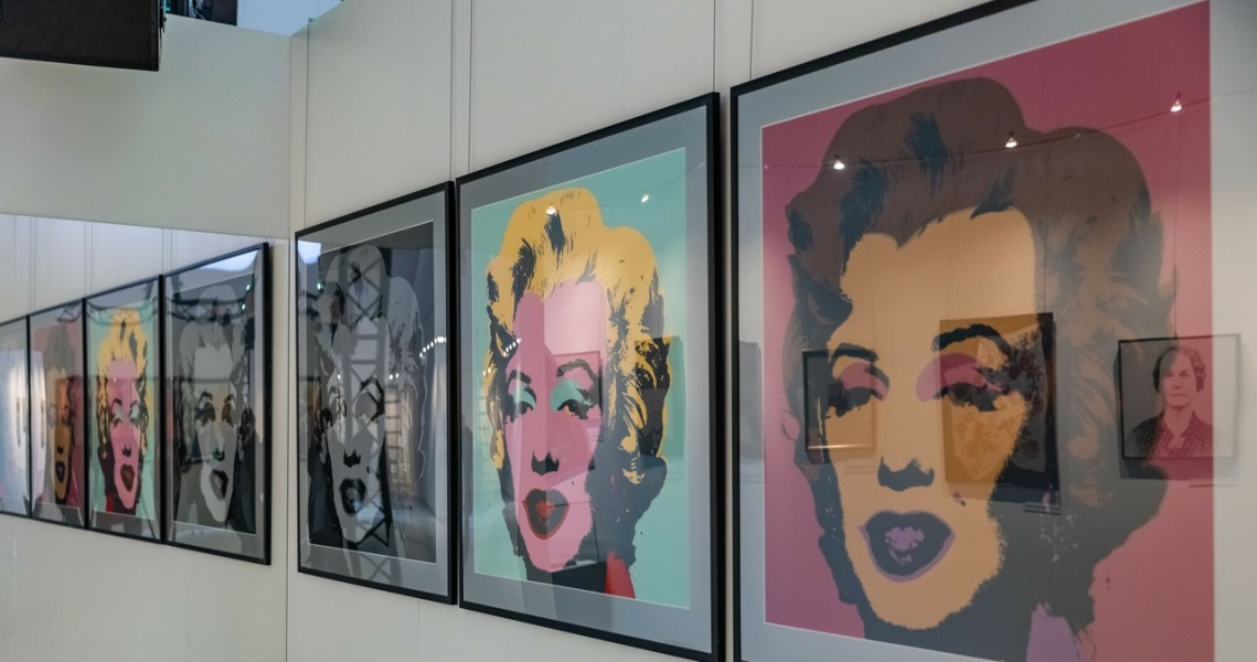 W Krakowie można oglądać emblematyczne prace Andy'ego Warhol'a, a także jego przedmioty osobiste /Anna Kaczmarz/Polska Press /East News