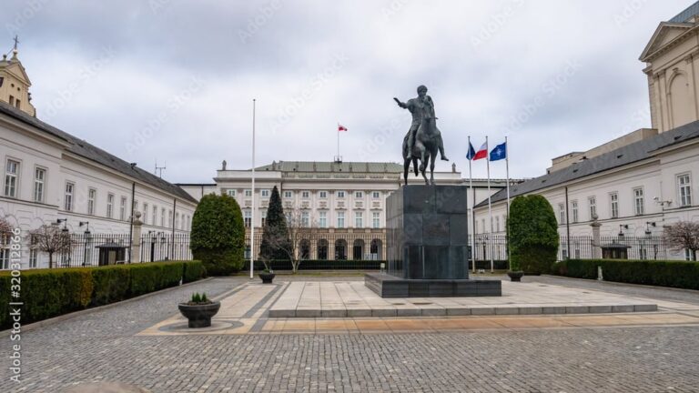 Koniec sporu? W Monitorze Polskim ukazały się komunikaty o mianowaniu ambasadorów - INFBusiness