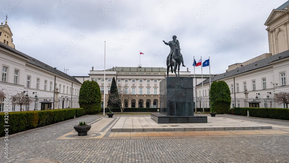 Koniec sporu? W Monitorze Polskim ukazały się komunikaty o mianowaniu ambasadorów - INFBusiness