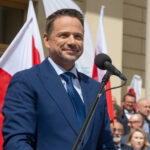 Civic Coalition znów prowadzi w sondażu. Nowy układ sił przed wyborami