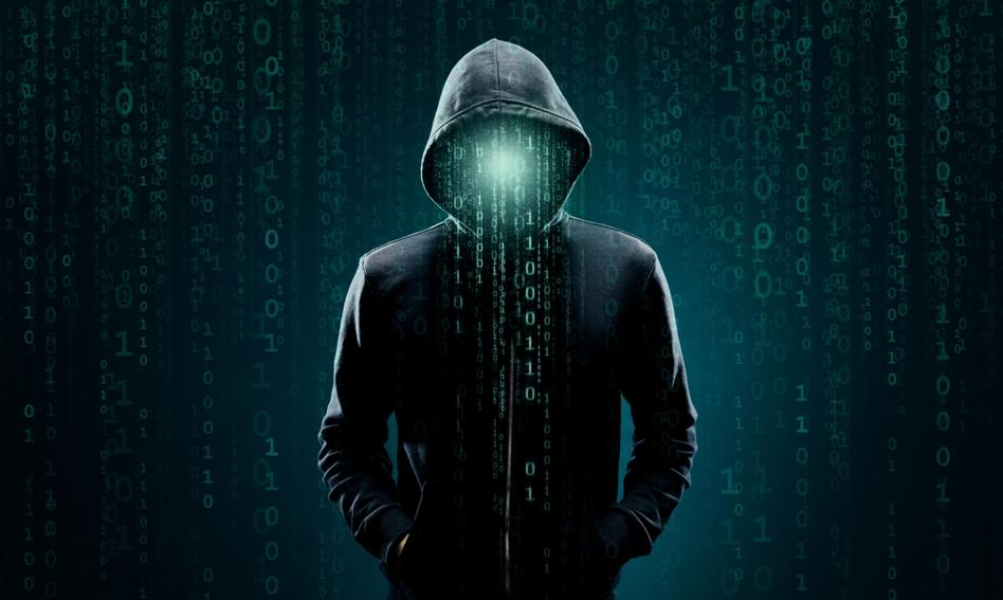 Deepfake'i, złodzieje, kryptojacking i hakerzy na dodatek. Pole minowe cyberprzestrzeni
