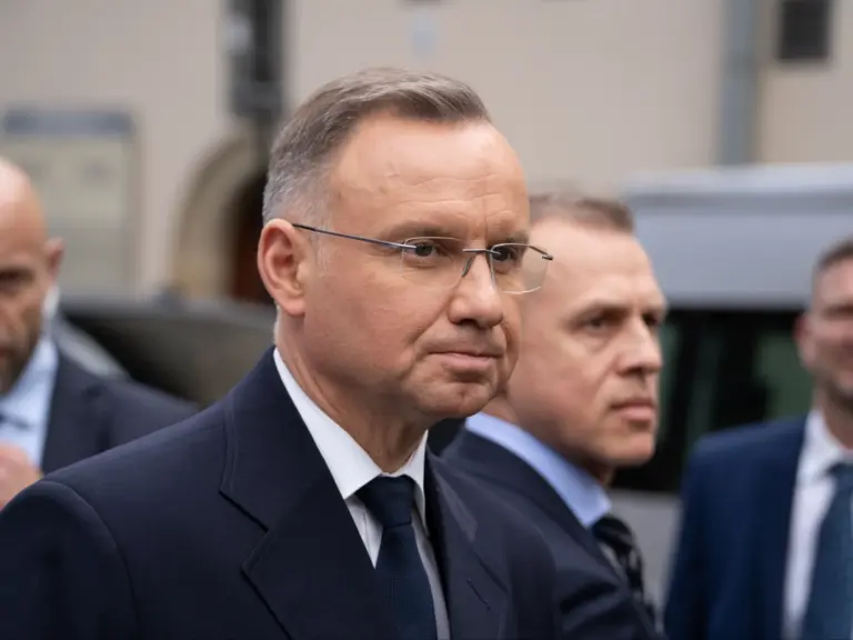 Nowe taryfy za prąd. Ważna decyzja Andrzeja Dudy - INFBusiness