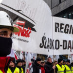 Hutnicy protestują w Warszawie. Żądają powstrzymania fali zwolnień